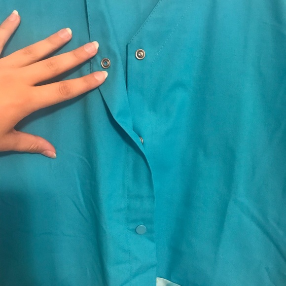 NWT Landau Scrub Top - Picture 4 of 4